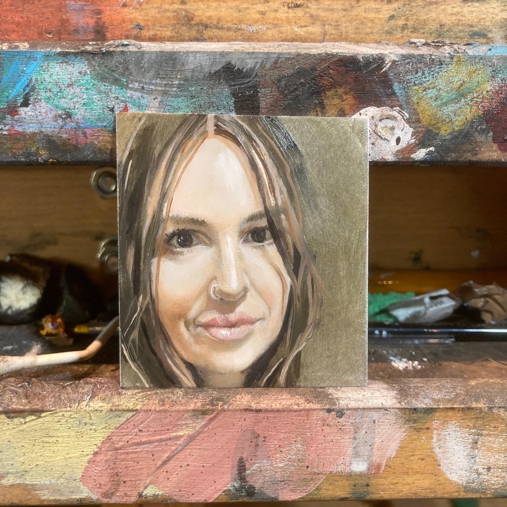 Small portrait of a woman. Painted using oil on aluminium. Size 6x5.5cm.