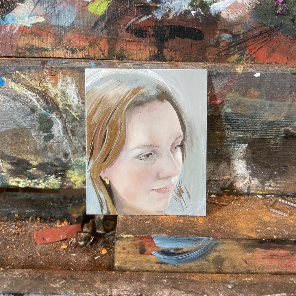 Small portrait of a woman. Painted using oil on aluminium. Size 6x5cm.
